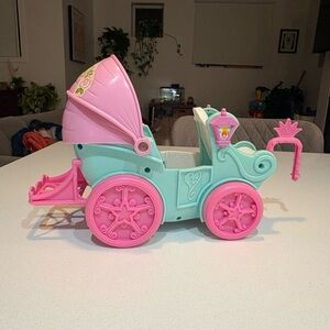 Fisher-Price Little People Princess Carriage – Pink & Teal